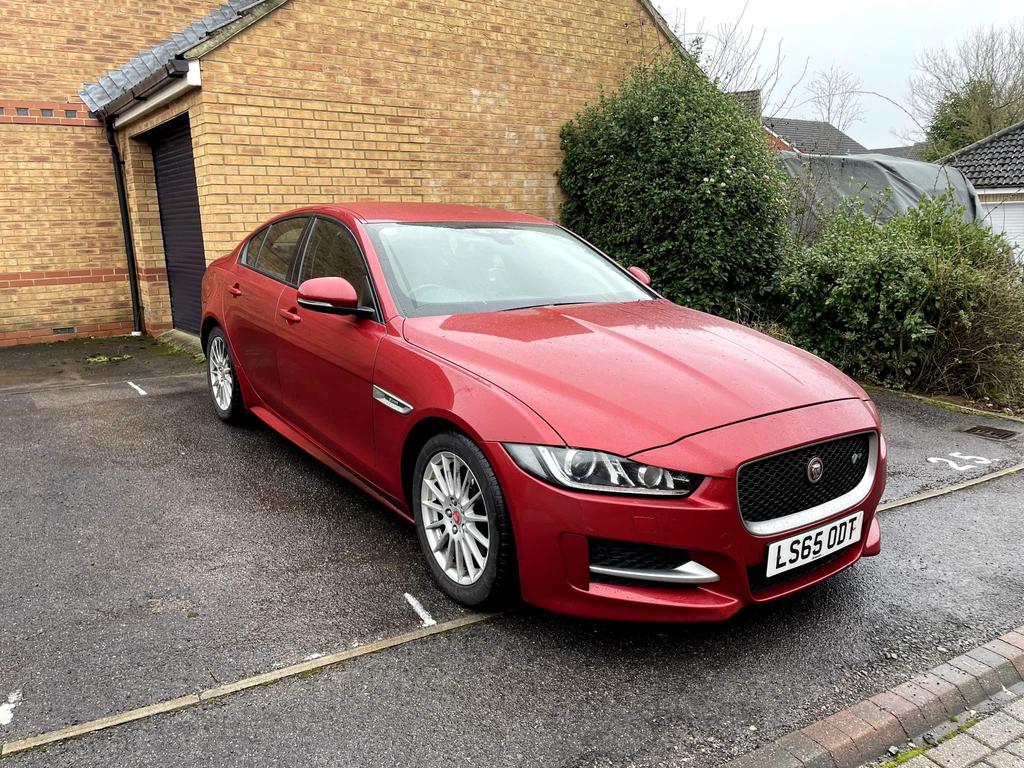 Jaguar XE
