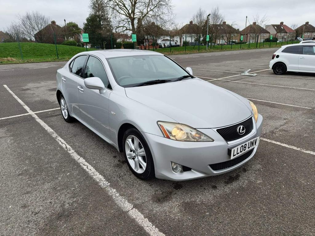 Lexus IS